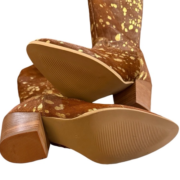 NEW Diba True Cowhide Leather Gold Foil Metallic Print Size 6 Southwestern Boots - Picture 9 of 11
